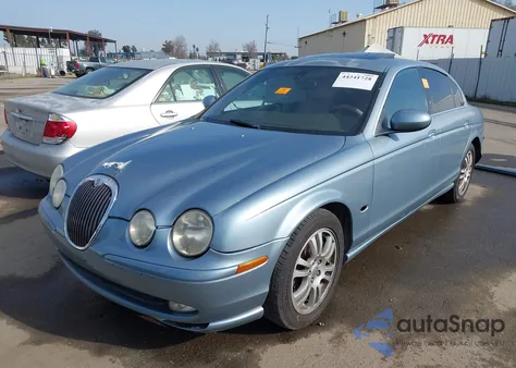 2003 Jaguar S-Type 4.2L V8 from USA, damaged, VIN SAJEA01U93HM82124